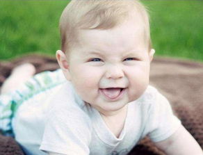 寶寶超可愛治愈系笑容,讓你不自覺嘴角上揚